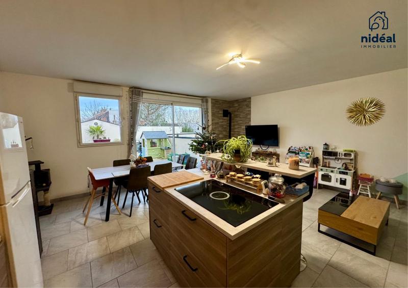 Maison - 93 m² - 4 pièces