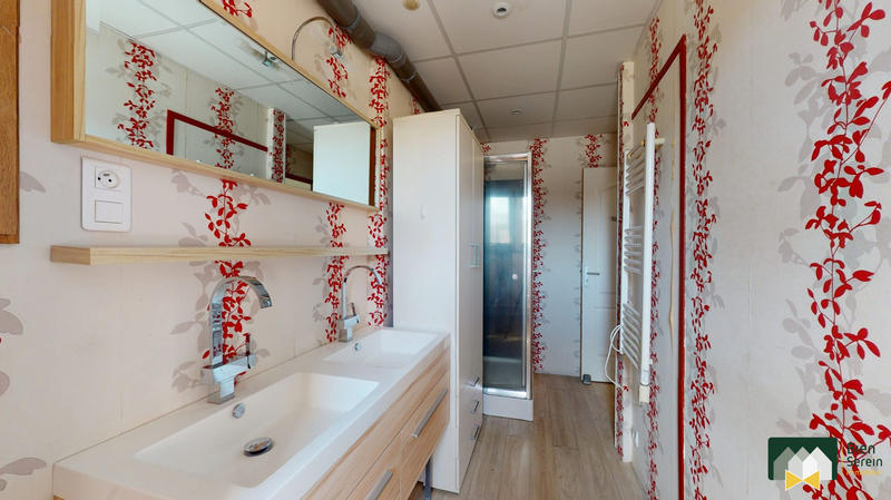 Appartement - 80 m² - 3 pièces