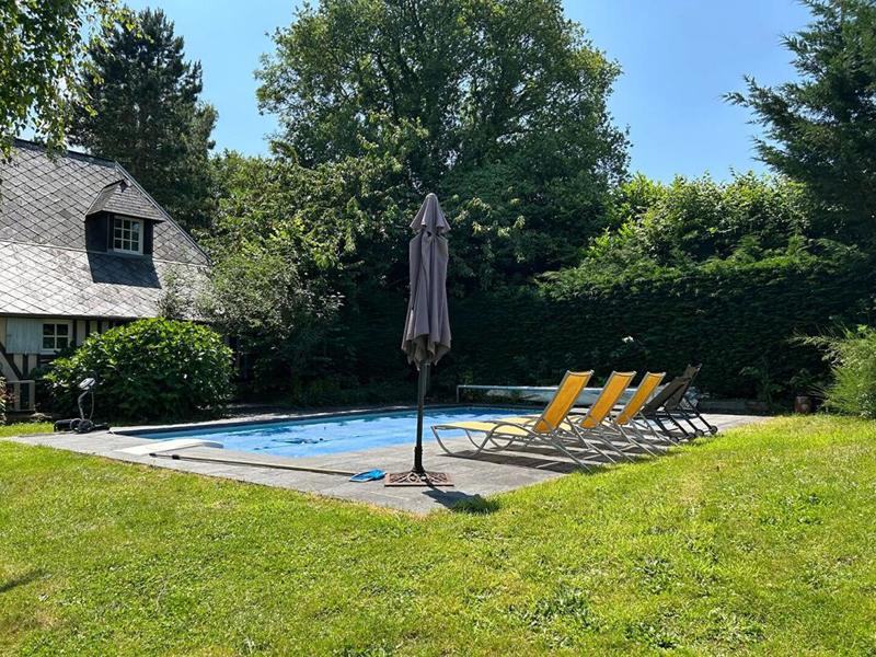 Maison - 300 m² - 11 pièces