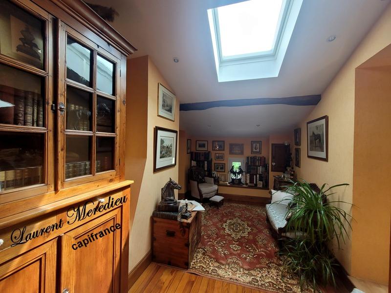 Maison - 240 m² - 6 pièces