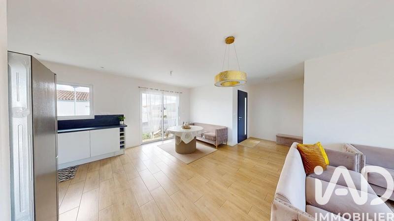 Maison - 95 m² - 5 pièces