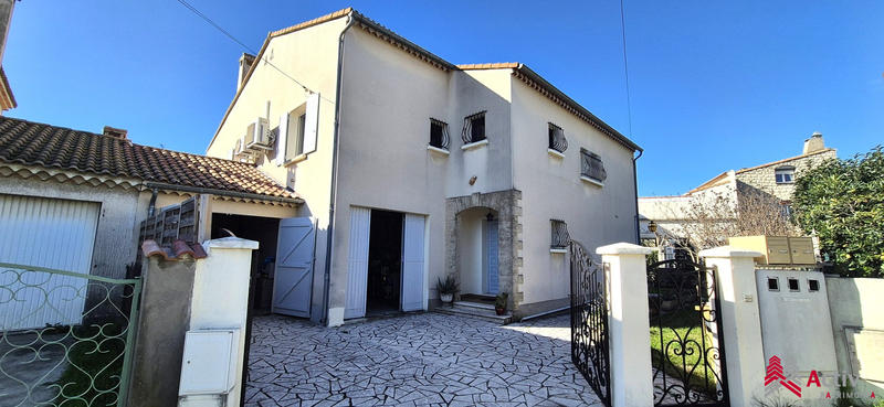 Villa - 195 m² - 8 pièces