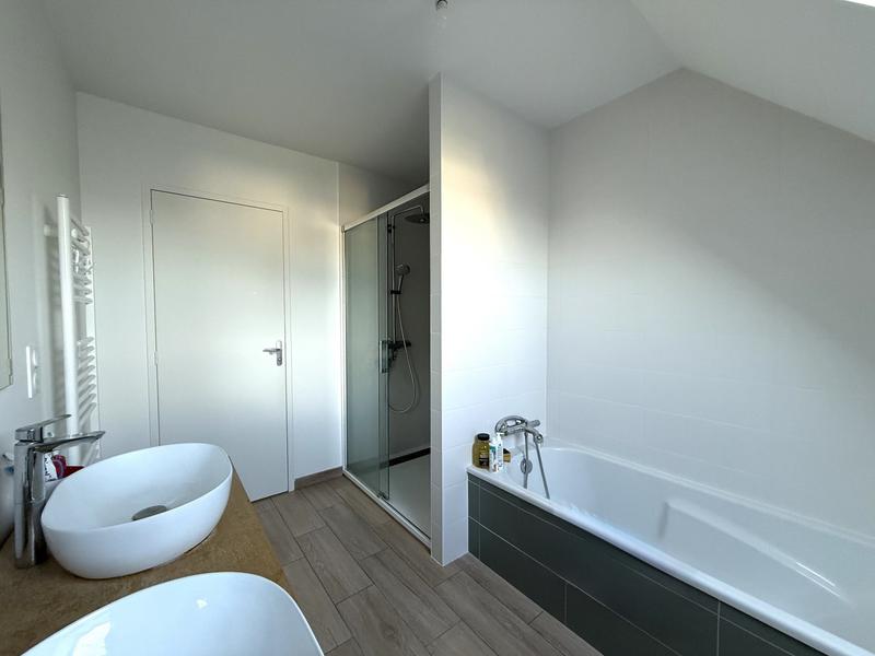 Maison contemporaine - 99 m² - 5 pièces