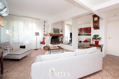 Maison - 209 m² - 5 pièces