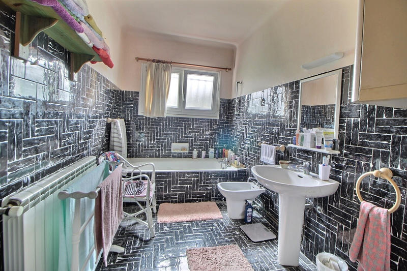 Maison - 166 m² - 6 pièces