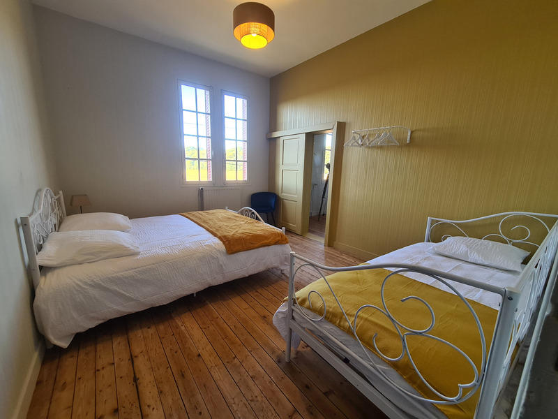 Propriété - 400 m² - 15 pièces