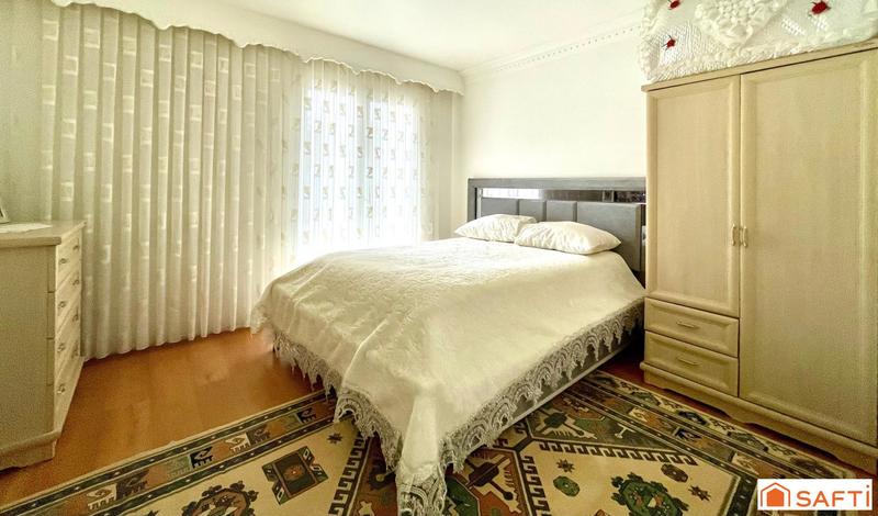 Maison - 168 m² - 8 pièces