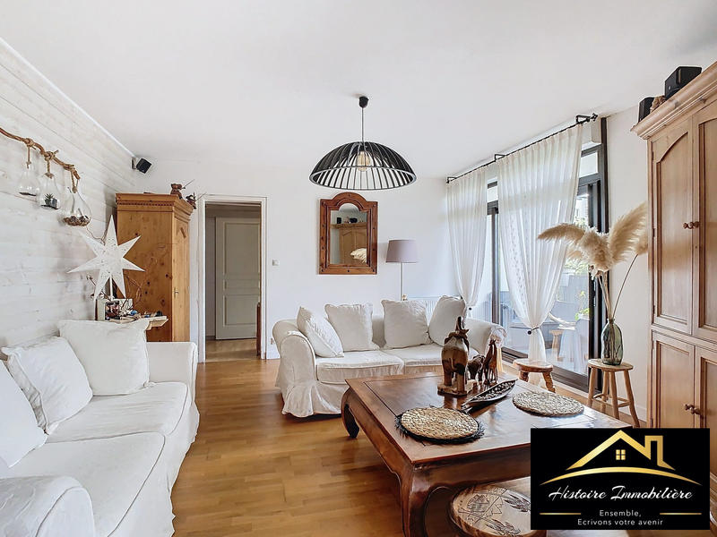 Appartement - 80 m² - 4 pièces