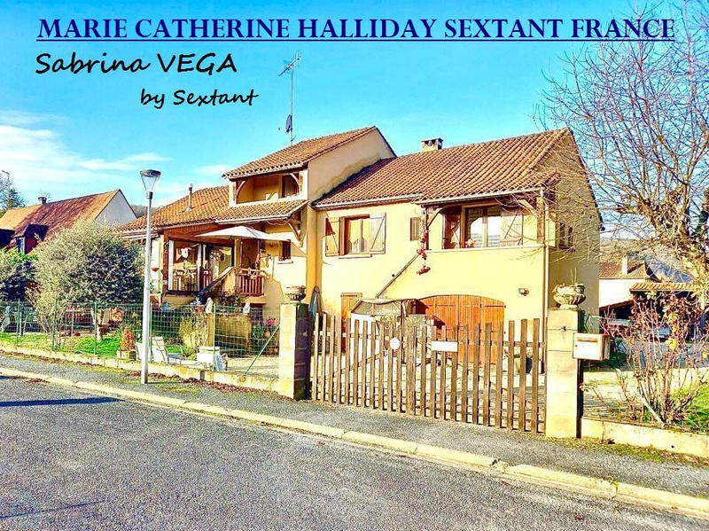 Maison - 225 m² - 19 pièces