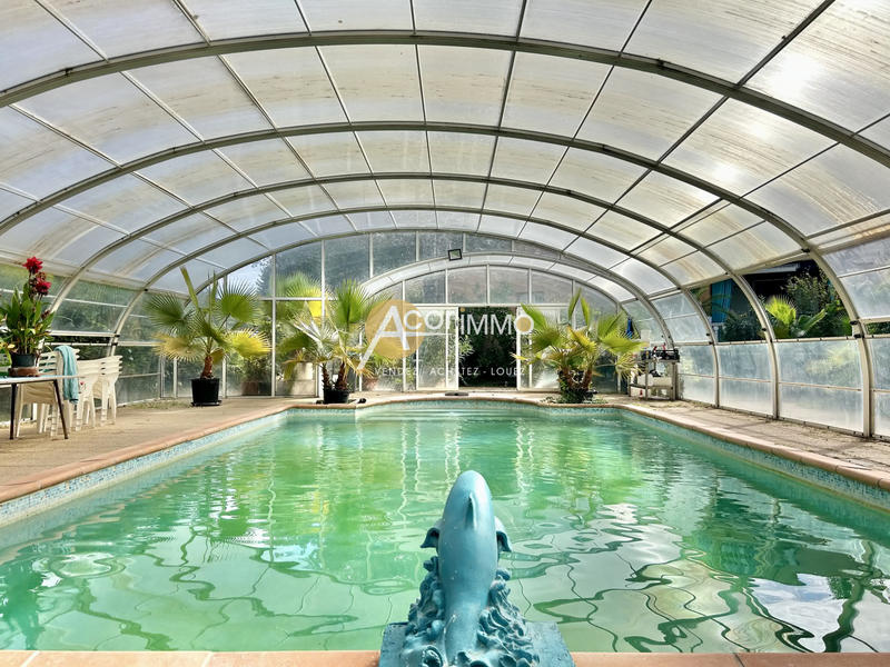 Maison - 212 m² - 7 pièces