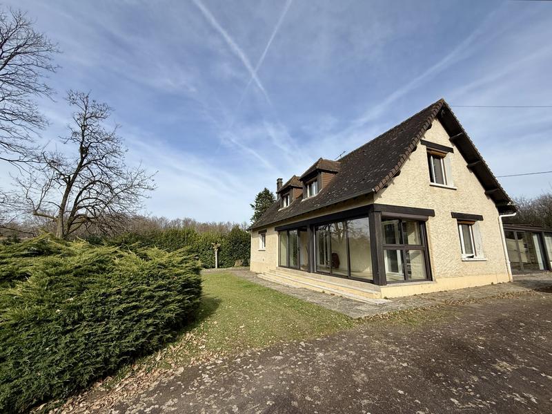 Maison - 250 m² - 7 pièces