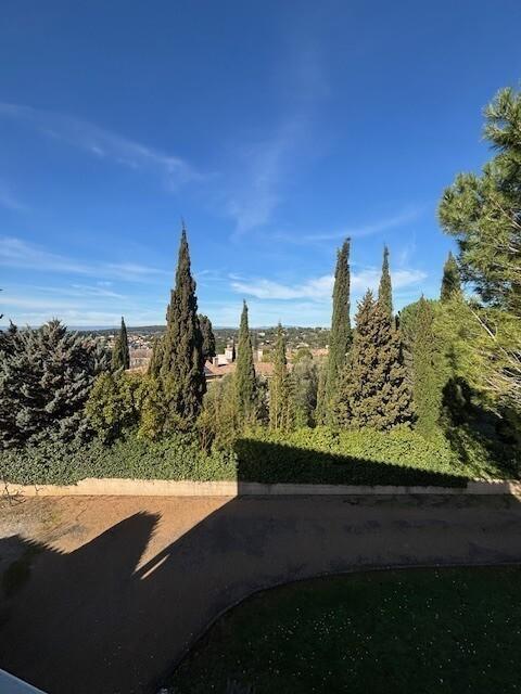 Propriété - 269 m² - 11 pièces