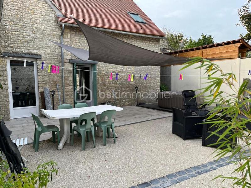 Maison - 127 m² - 6 pièces