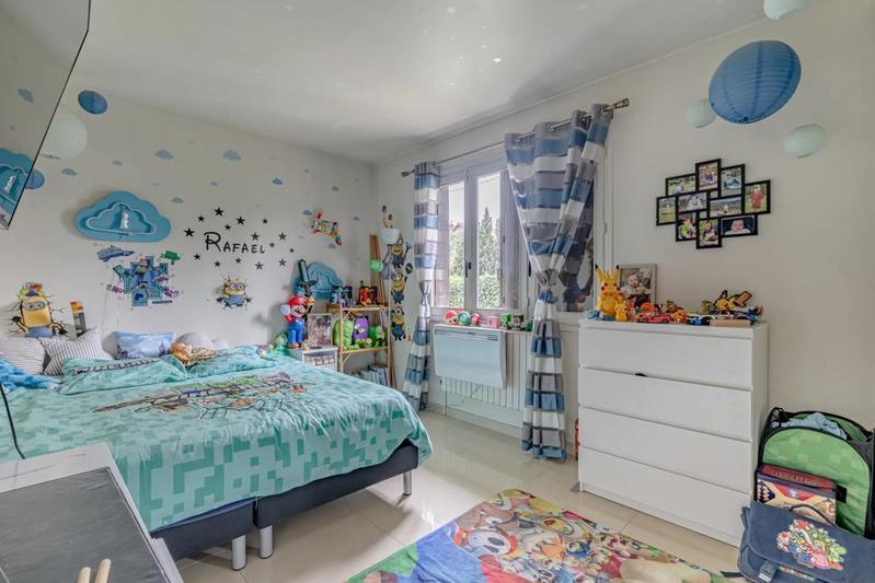 Maison - 220 m² - 7 pièces