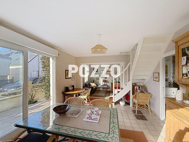 Maison - 97 m² - 5 pièces