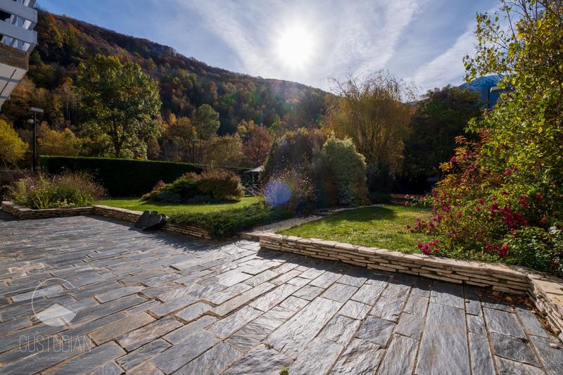 Maison - 650 m² - 15 pièces