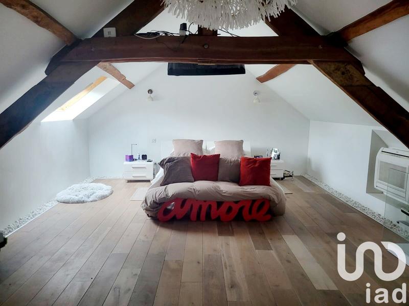 Maison - 330 m² - 8 pièces