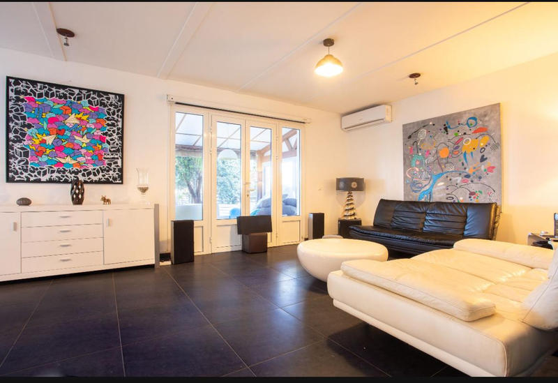 Villa - 240 m² - 9 pièces