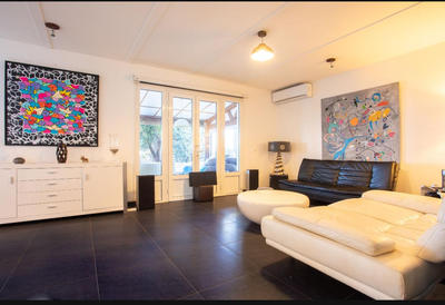 Villa - 240 m² - 9 pièces