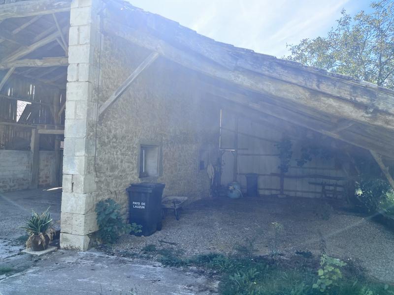 Maison traditionnelle - 181 m² - 15 pièces