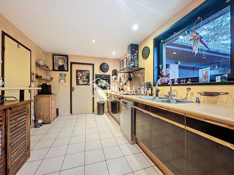 Maison - 200 m² - 6 pièces