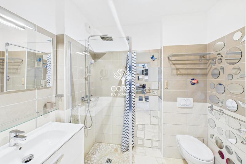 Studio - 30 m² - 1 pièce