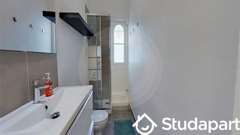 Chambre - 9 m² - 1 pièce