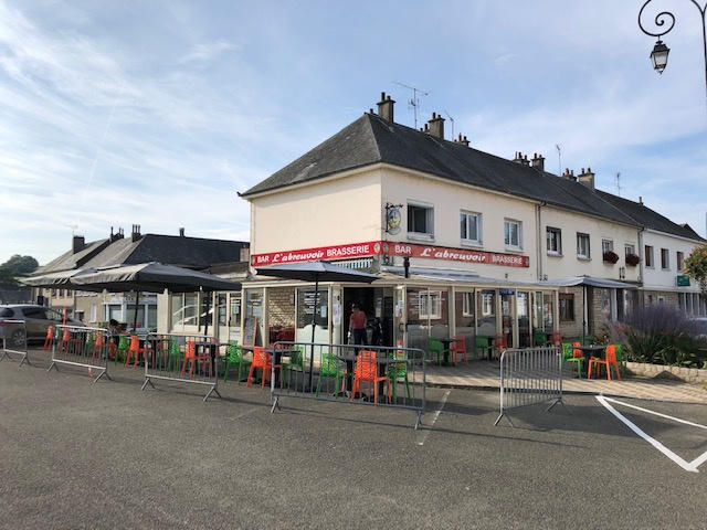 Fonds de commerce - Magasins - 133 m²