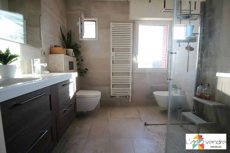 Maison - 143 m² - 7 pièces