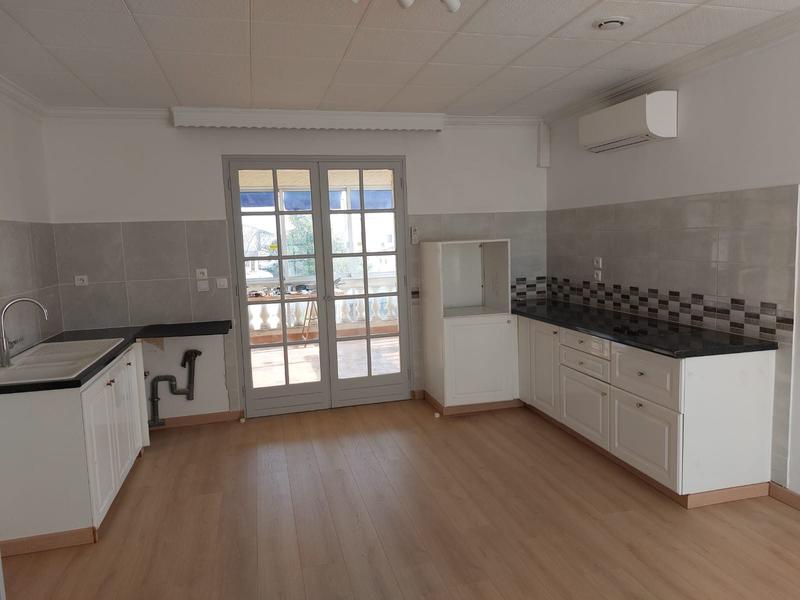 Maison traditionnelle - 188 m² - 6 pièces