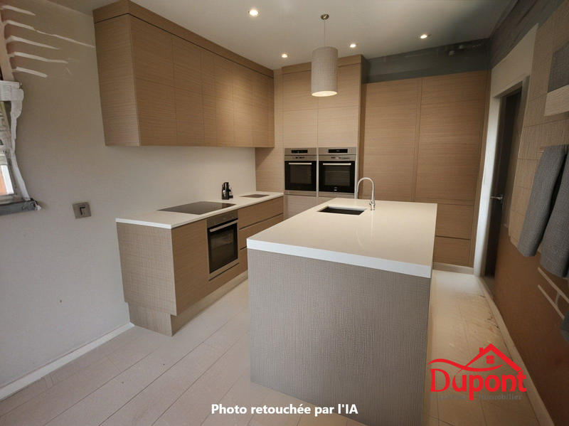Maison - 98 m² - 5 pièces