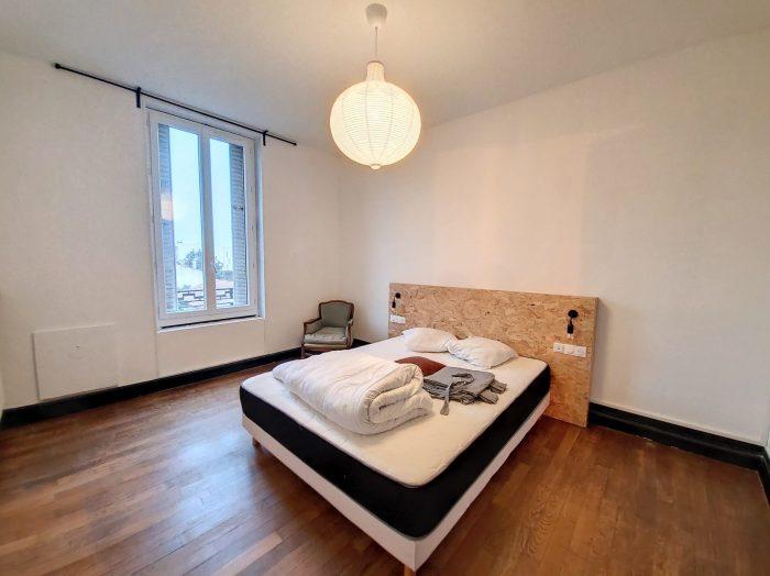 Appartement - 80 m² - 3 pièces