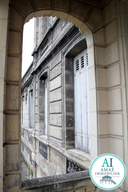 Maison - 450 m² - 22 pièces