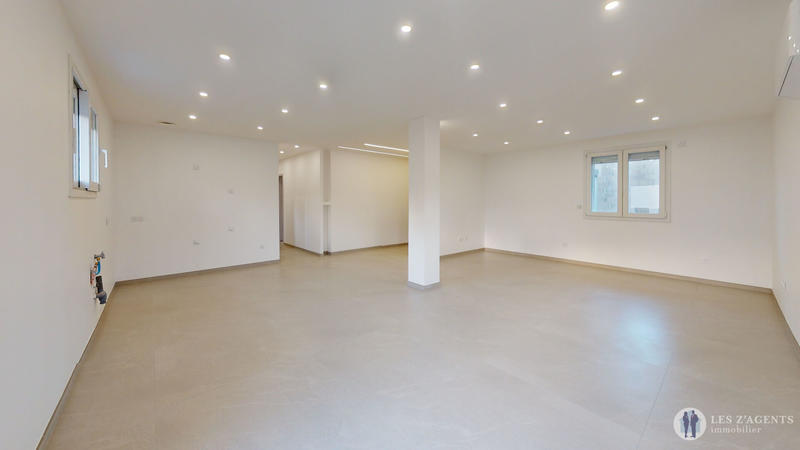 Appartement - 100 m² - 4 pièces