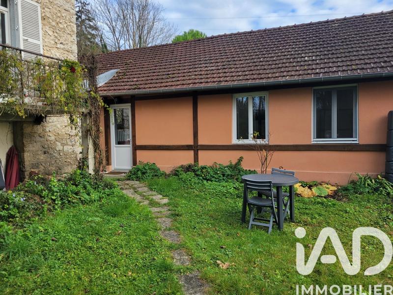 Maison - 230 m² - 11 pièces