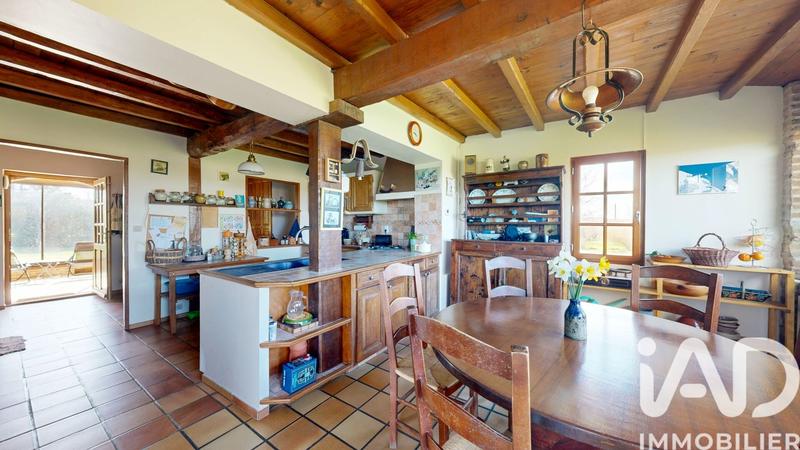 Maison - 200 m² - 7 pièces