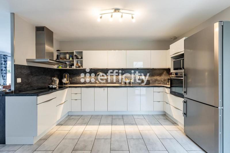 Pavillon - 145 m² - 5 pièces