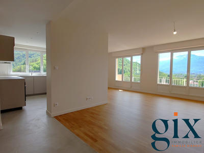 Appartement - 109 m² - 4 pièces