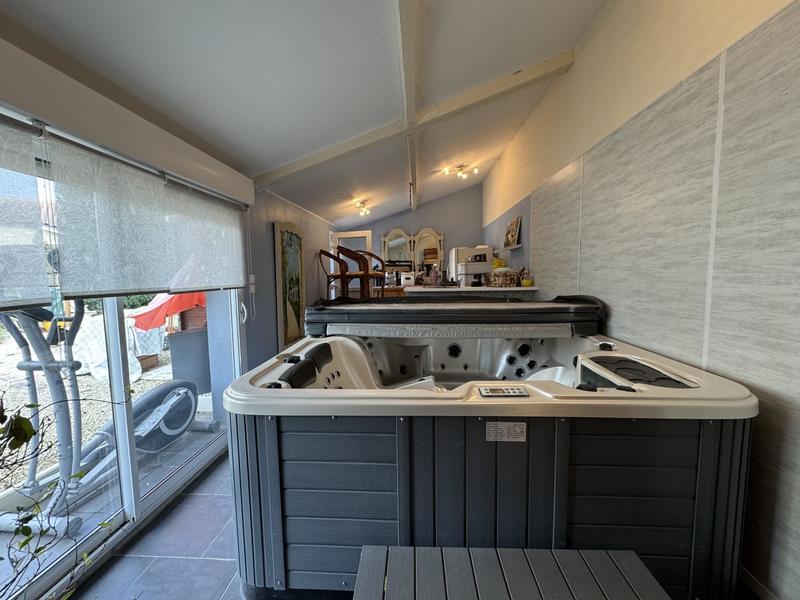 Maison - 144 m² - 6 pièces