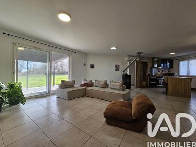 Maison - 98 m² - 4 pièces