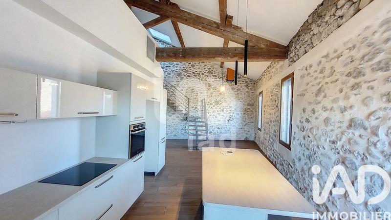 Maison - 230 m² - 6 pièces