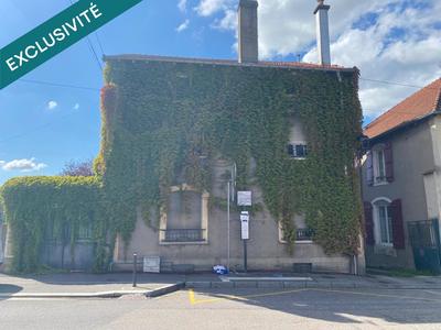 Maison - 220 m² - 15 pièces