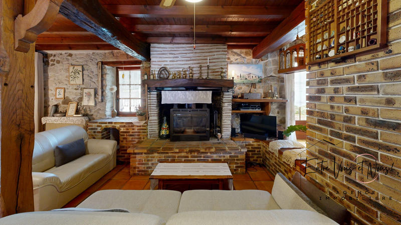 Maison ancienne - 310 m² - 12 pièces