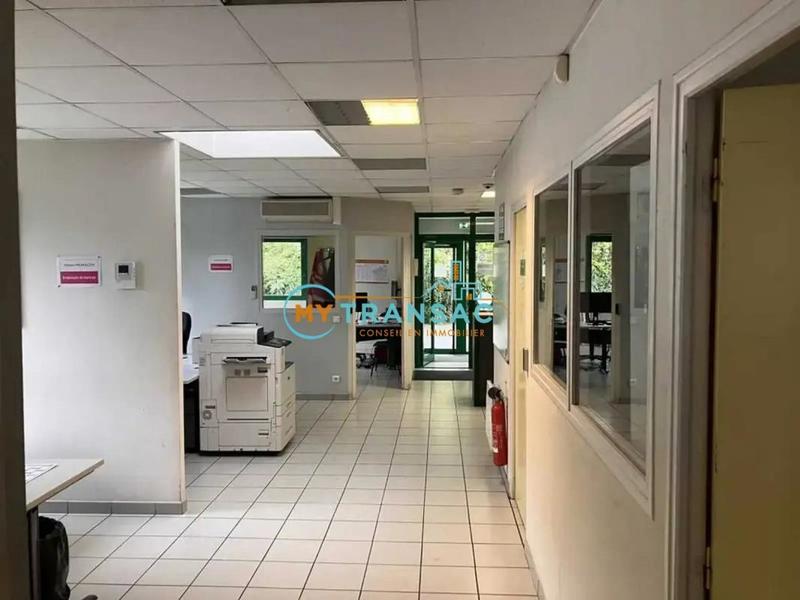 Local d'activité / Entrepôt - 2 800 m²