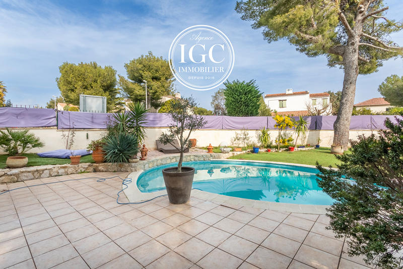 Maison - 180 m² - 5 pièces