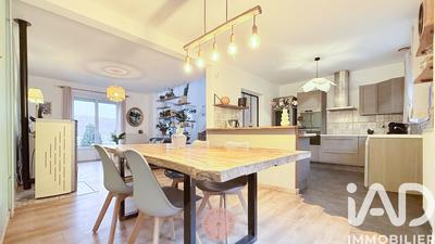 Maison - 124 m² - 6 pièces