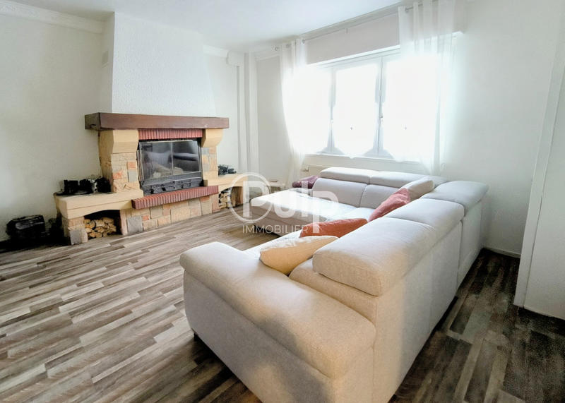 Maison - 210 m² - 6 pièces