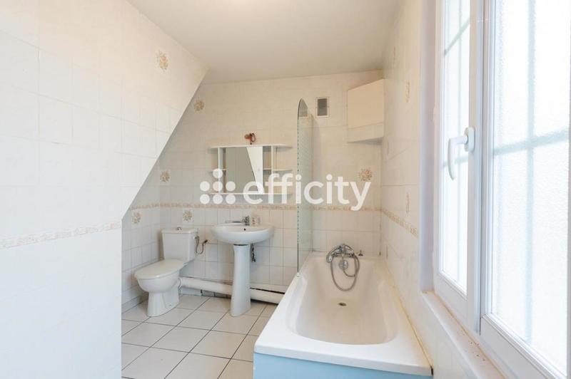 Maison - 117 m² - 8 pièces