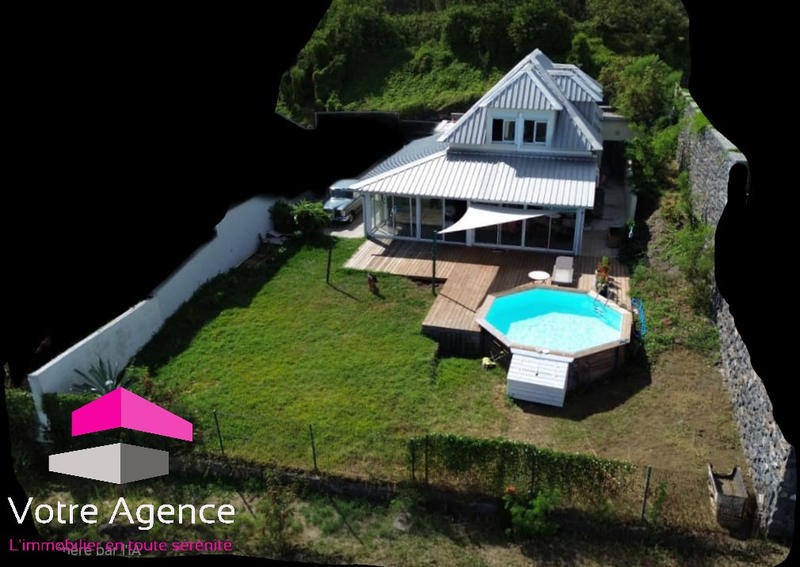 Villa - 220 m² - 8 pièces