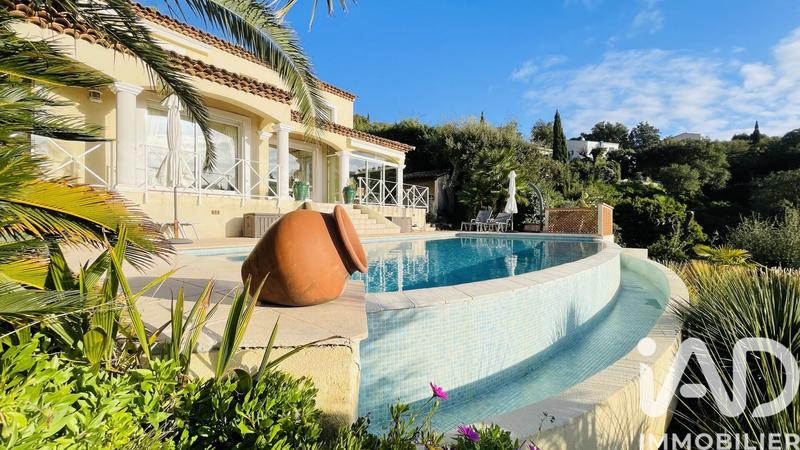 Maison - 142 m² - 6 pièces